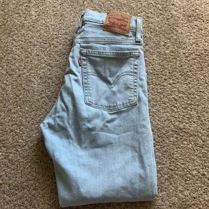 Levi’s wedgie skinny- size 27